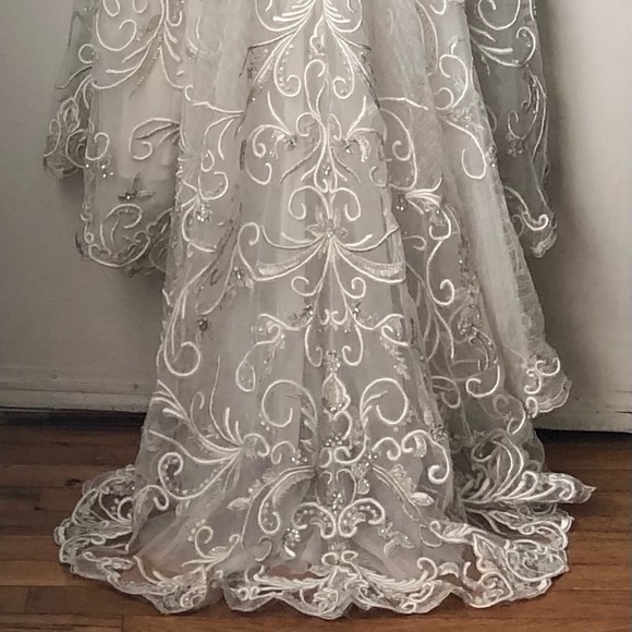 Watters wedding dress in ivory. Size 8. - Picture 2 of 8